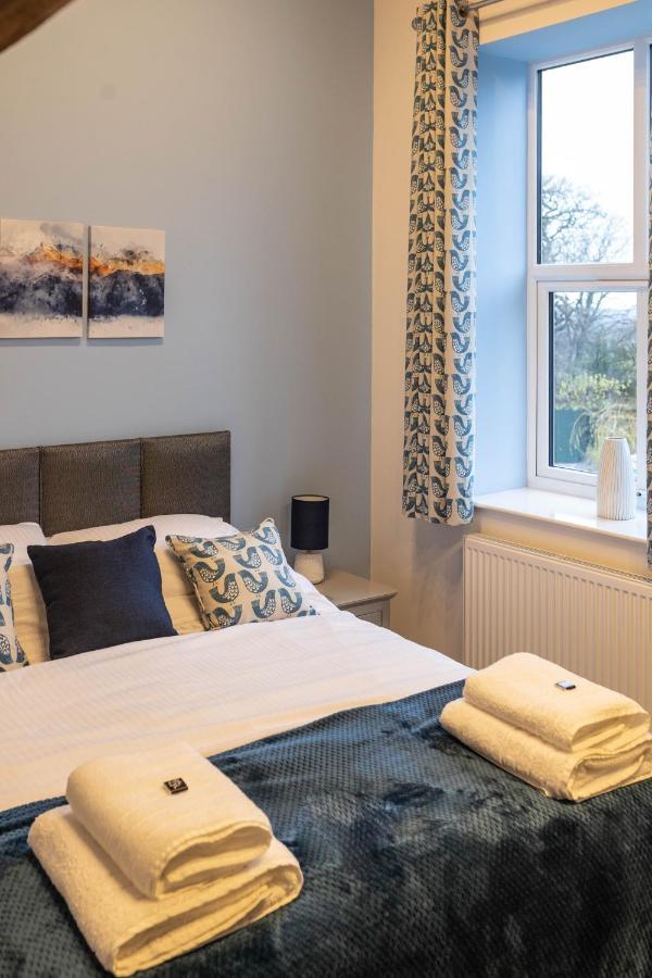 Caer Fedwen Barns Clwyd Cottage Two Bed, Barn Conversion With Private Hot Tub Bodfari エクステリア 写真